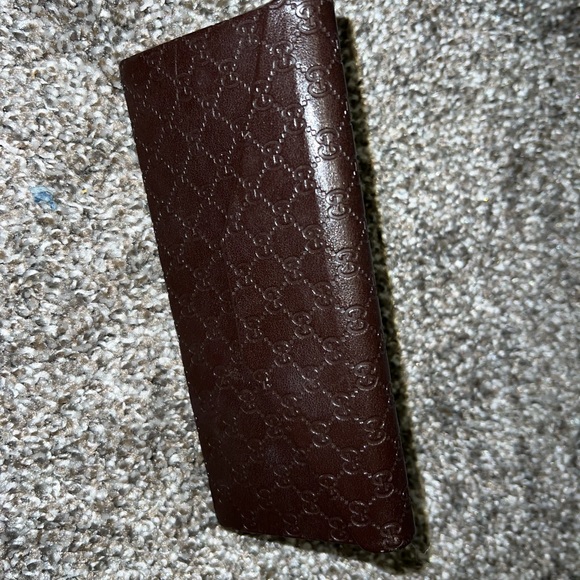 Gucci & Guess Frames & Eyeglass Case - Picture 7 of 10